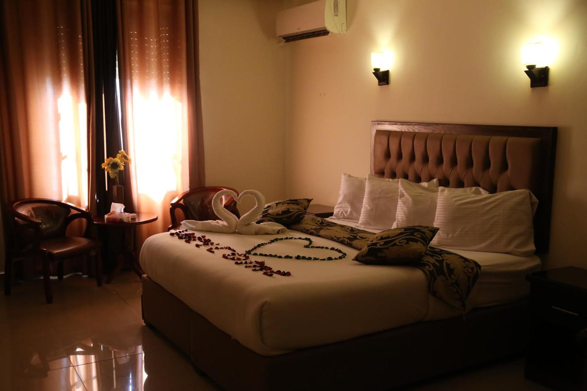 Grape Village Hotel Амман Экстерьер фото